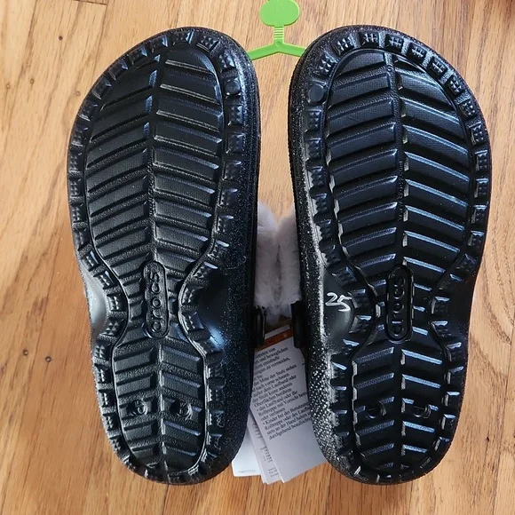 NWT Crocs Black and White Disco Glitter Fuzzy Clogs M6/W8 - Picture 5 of 6